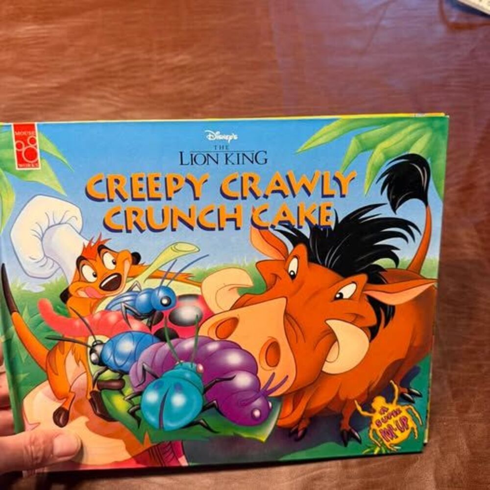 Disney's The Lion King Creepy Crawly Crunch Cake Pop-Up Book